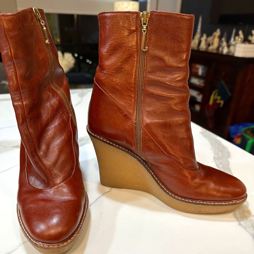 Juicy Couture  Cognac Wedge Ankle Book Size 7.5M